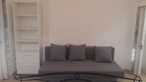 House, 1 Queen Bed with Sofa bed | Living room - La Casetta Sul Lungomare (Bari)