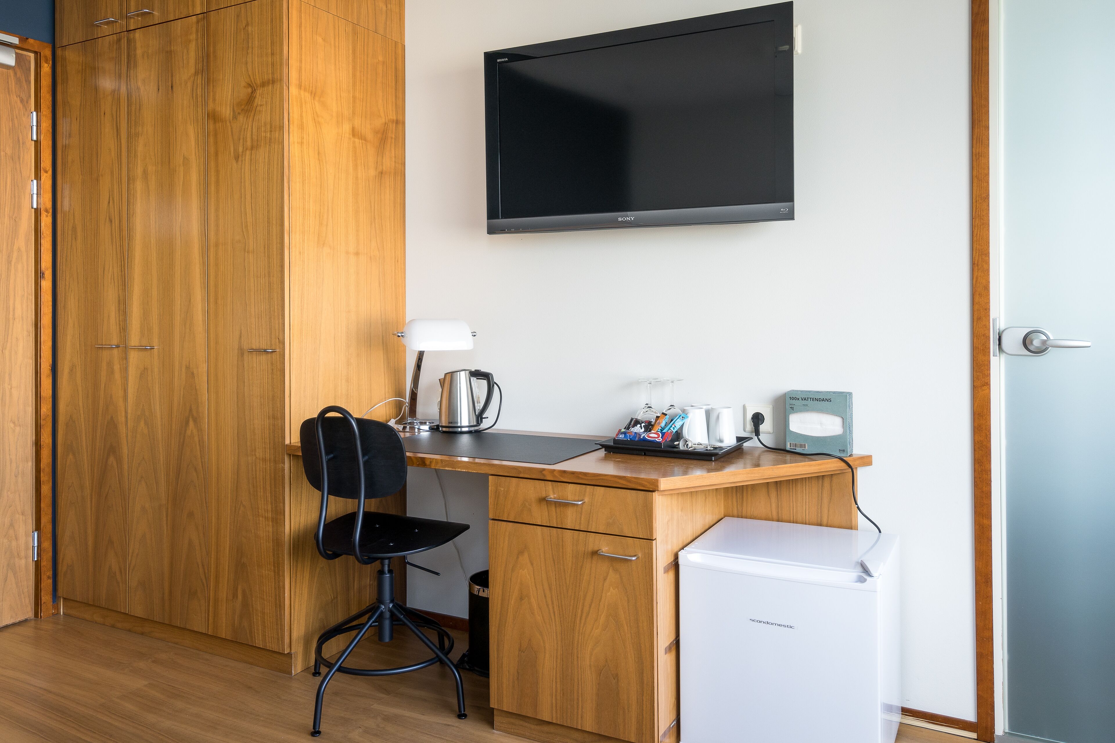 standard room, 2 bedrooms | desk, blackout curtains, soundproofing, free wifi