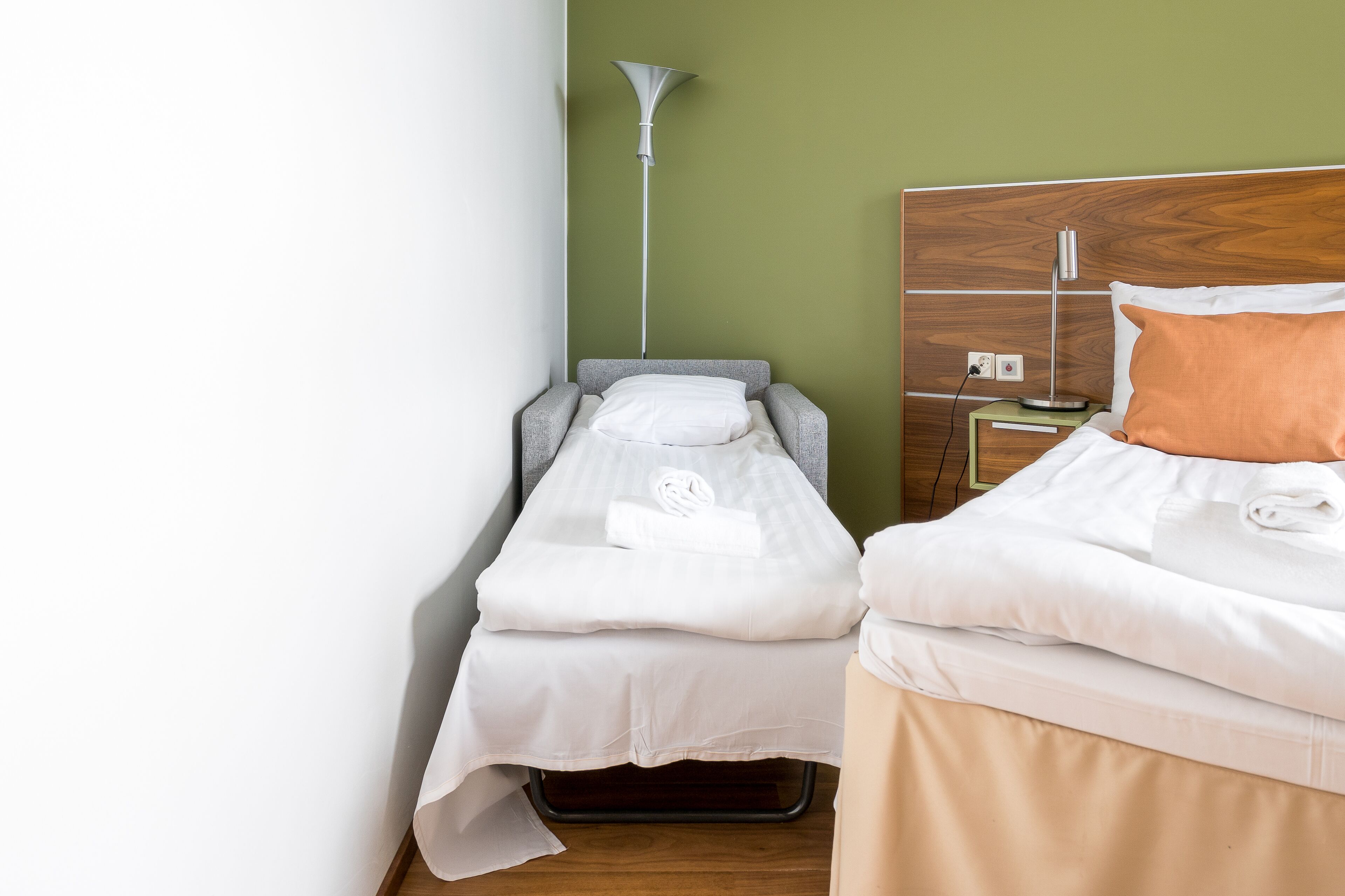 standard twin room | extra beds