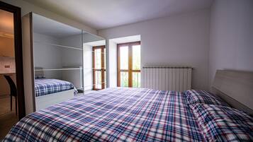 1 Schlafzimmer, Schreibtisch, BĂŒgeleisen/BĂŒgelbrett, kostenloses WLAN