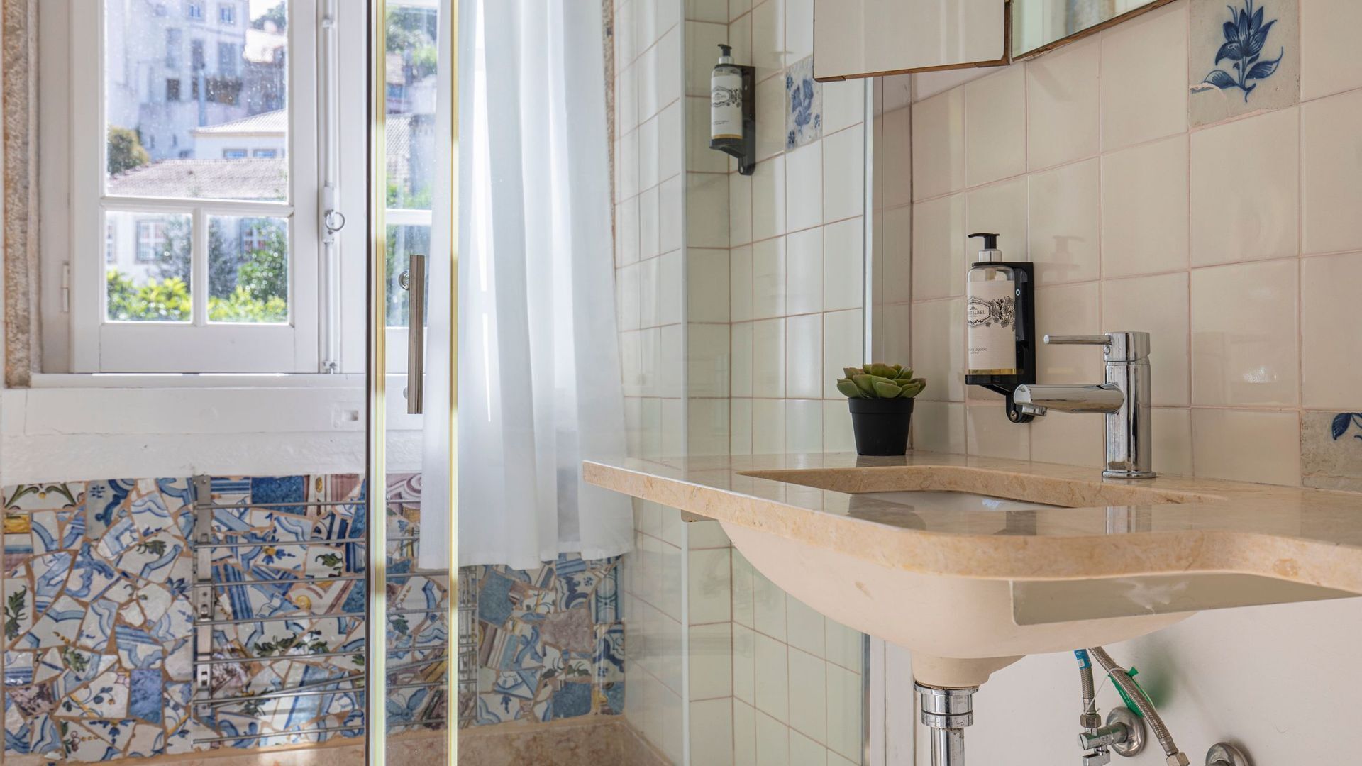 Travessa Caracota | Quarto 13 Self Check-in Online