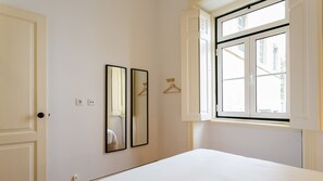 3 chambres, fer et planche à repasser, Wi-Fi gratuit, draps fournis