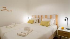 3 chambres, fer et planche à repasser, Wi-Fi gratuit, draps fournis