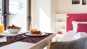 Bügeleisen/Bügelbrett, kostenloses WLAN, Bettwäsche