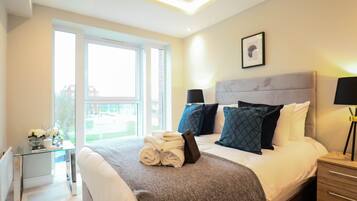 1 bedroom, iron/ironing board, travel cot, free WiFi