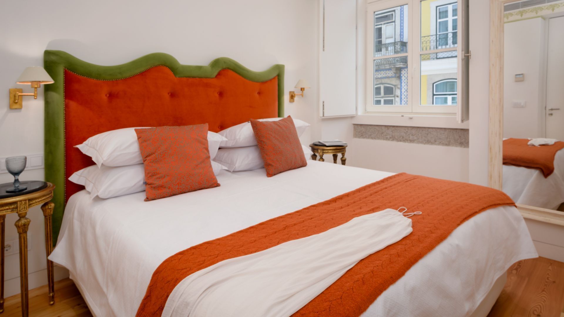 Aurea Trendy 1 BDR Apartment OUH by LovelyStay