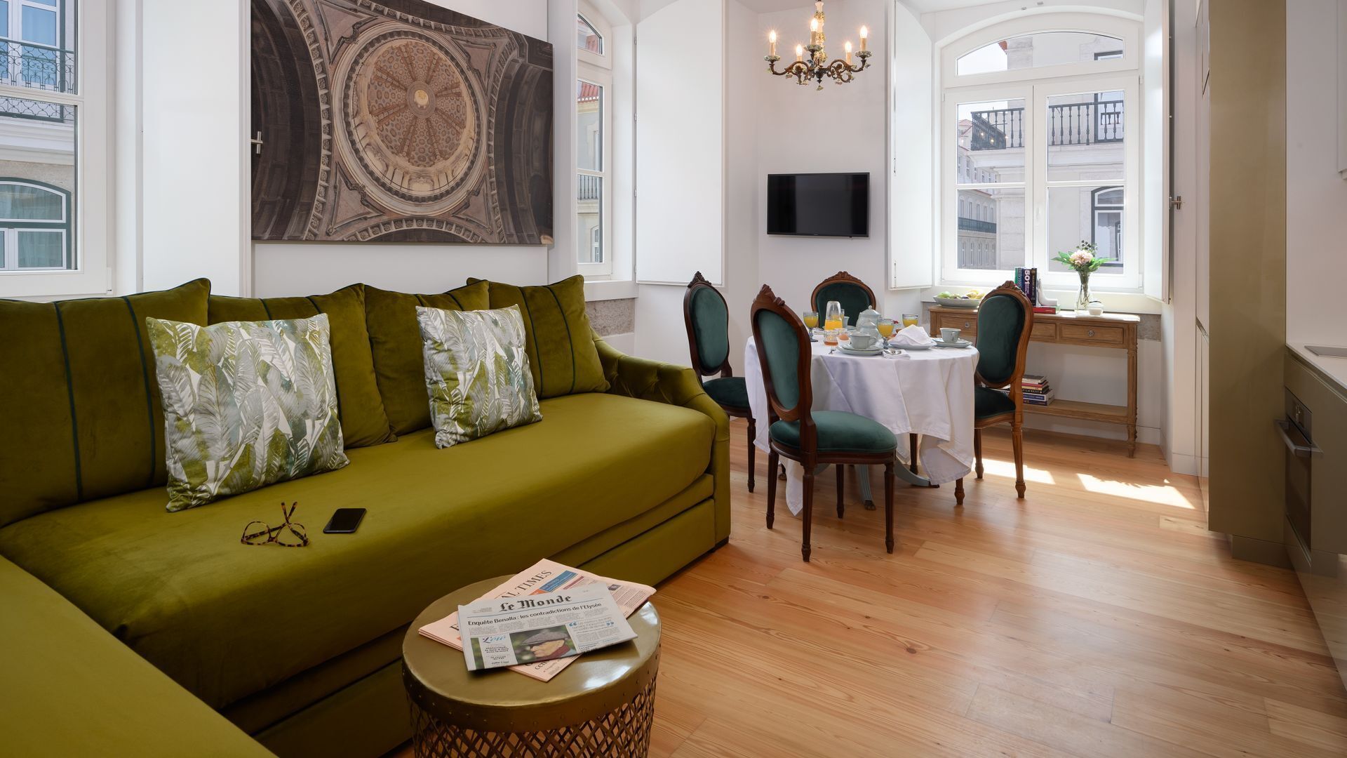 Aurea Trendy 1 BDR Apartment OUH by LovelyStay