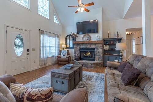 Absolute Delight - Sapphire Resort Amenities, Brewery and Golf Nearby!