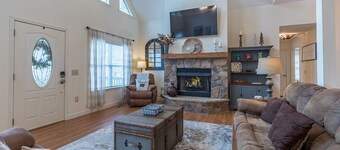 Absolute Delight - Sapphire Resort Amenities, Brewery and Golf Nearby!