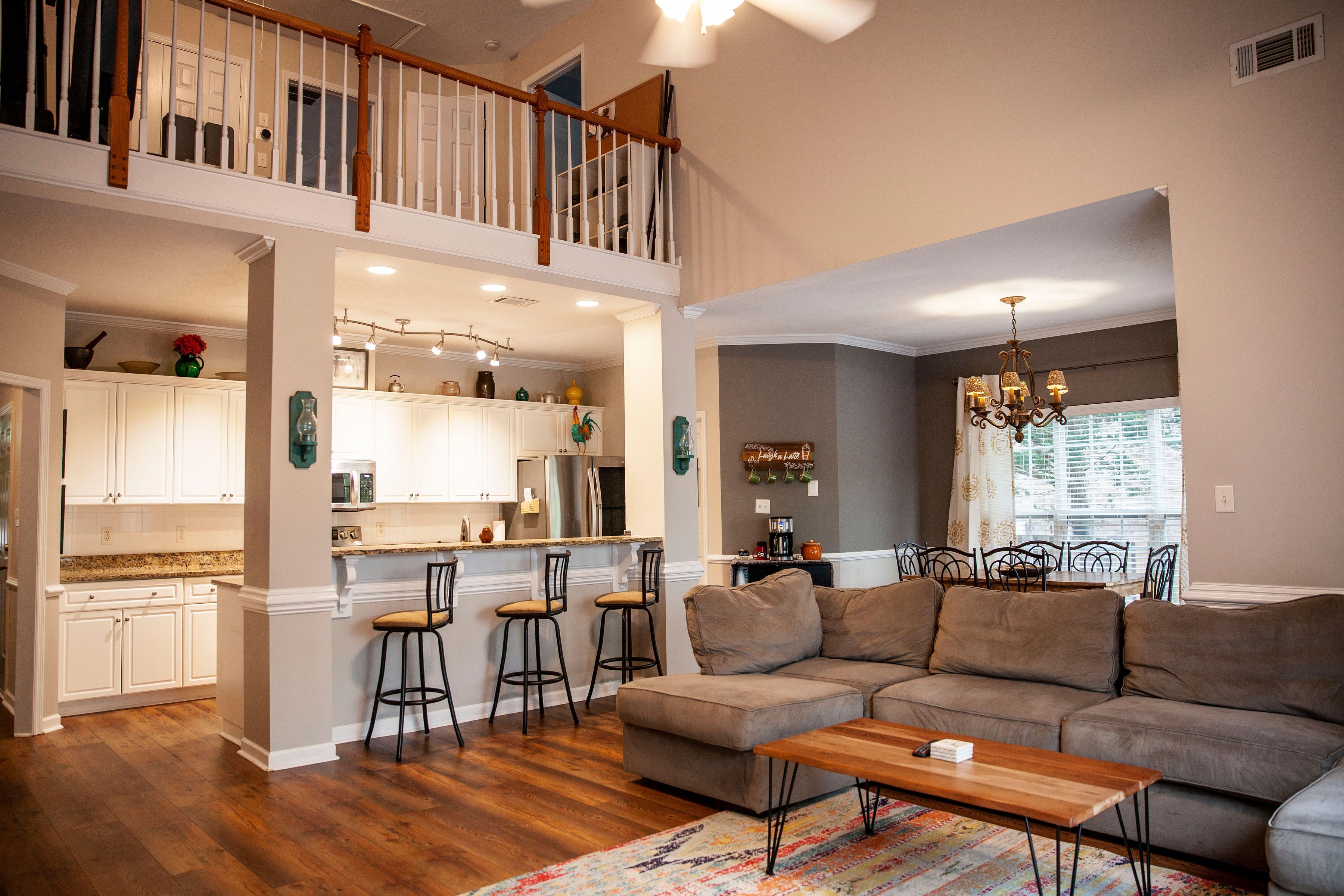 Smart TV, fireplace, ping pong