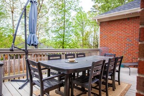 Outdoor dining - Spacious Home Close to Lots of Out/Indoor Activities Evans, GA (Evans)