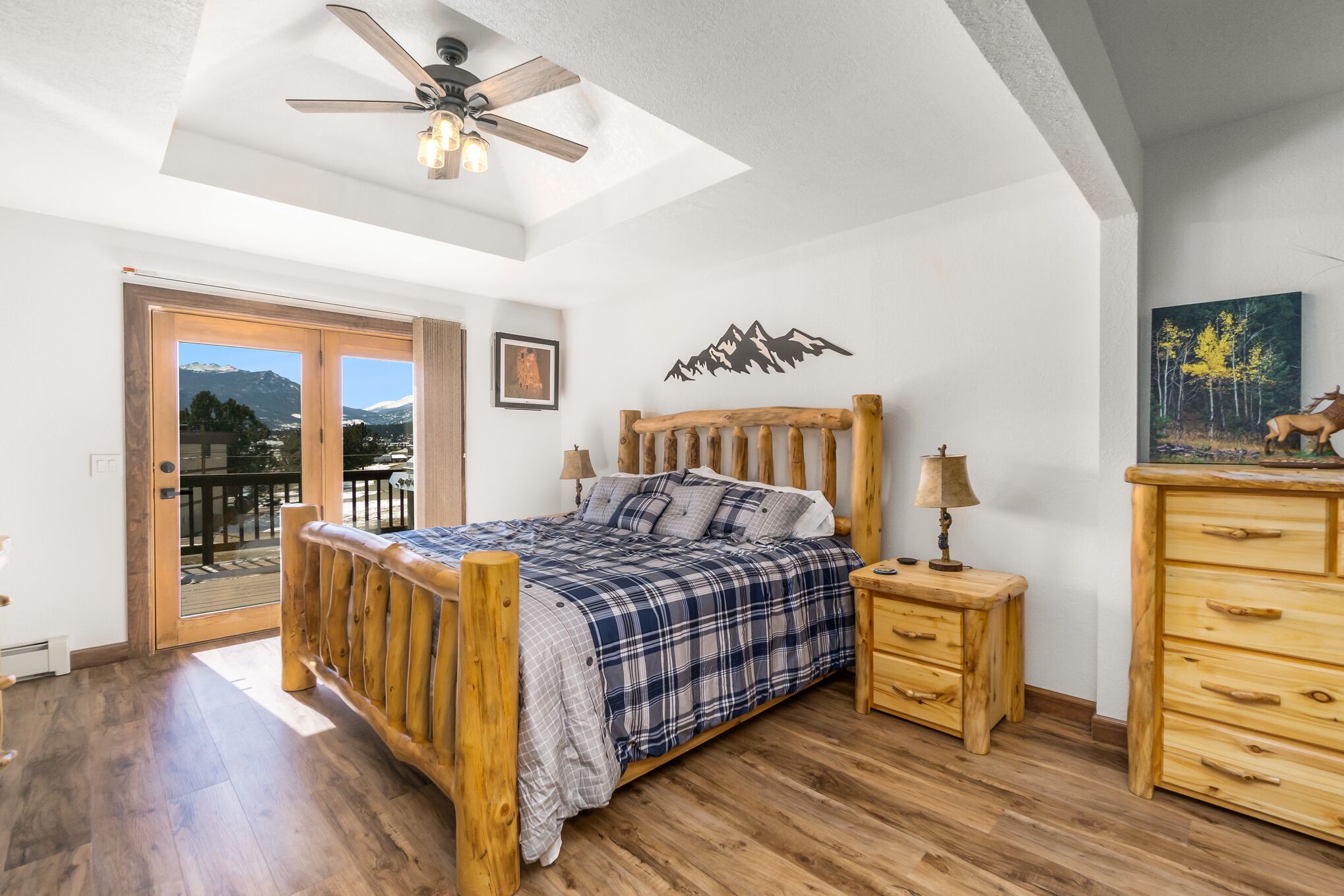 NEW! A/C, 7 Person Hot Tub / Spa, Home Theater, Walk in Shower