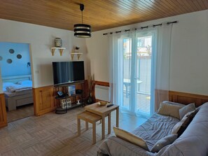 3 Schlafzimmer, Bügeleisen/Bügelbrett