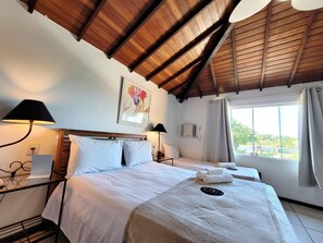 Standard-Dreibettzimmer | Minibar, kostenloses WLAN, Bettwäsche