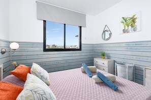 1 slaapkamer, een strijkplank/strijkijzer, wifi, beddengoed