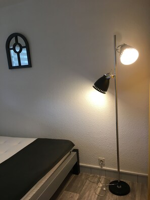 2 bedrooms, iron/ironing board, free WiFi