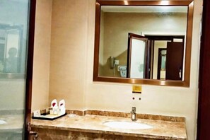 Bathroom - Tongfa Hot Spring Hotel (Wanning)
