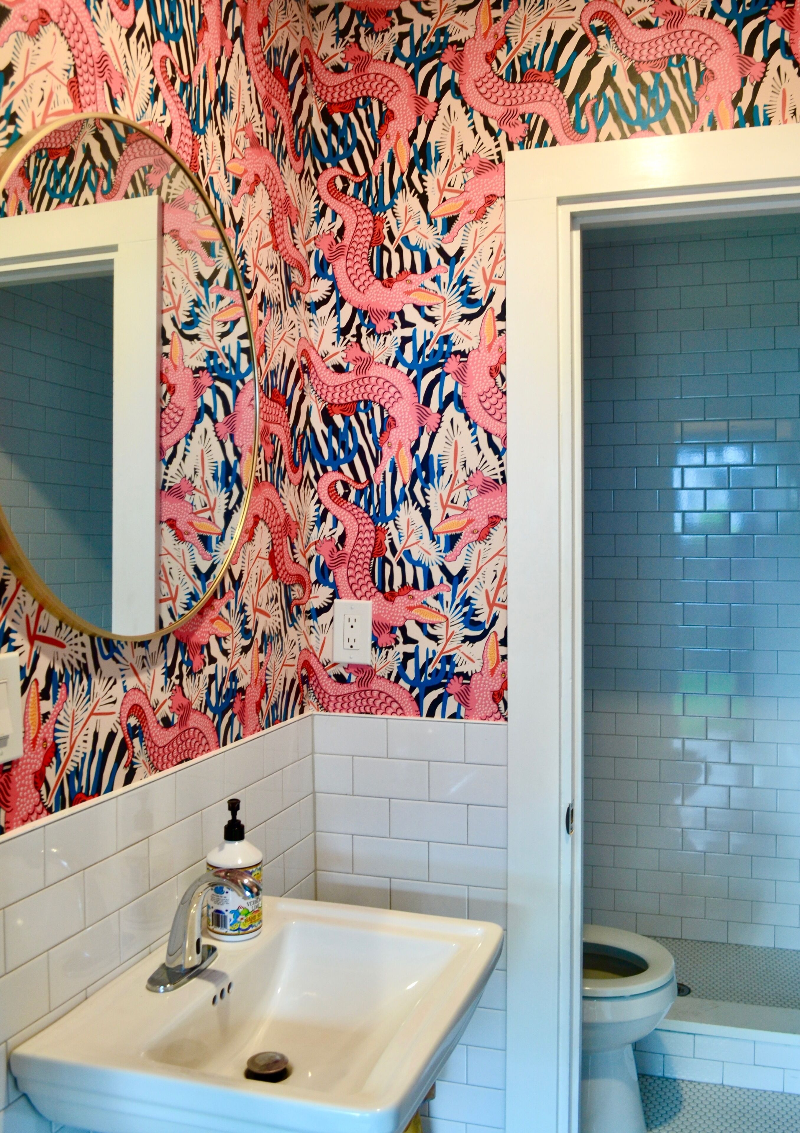 shower, free toiletries, towels, soap