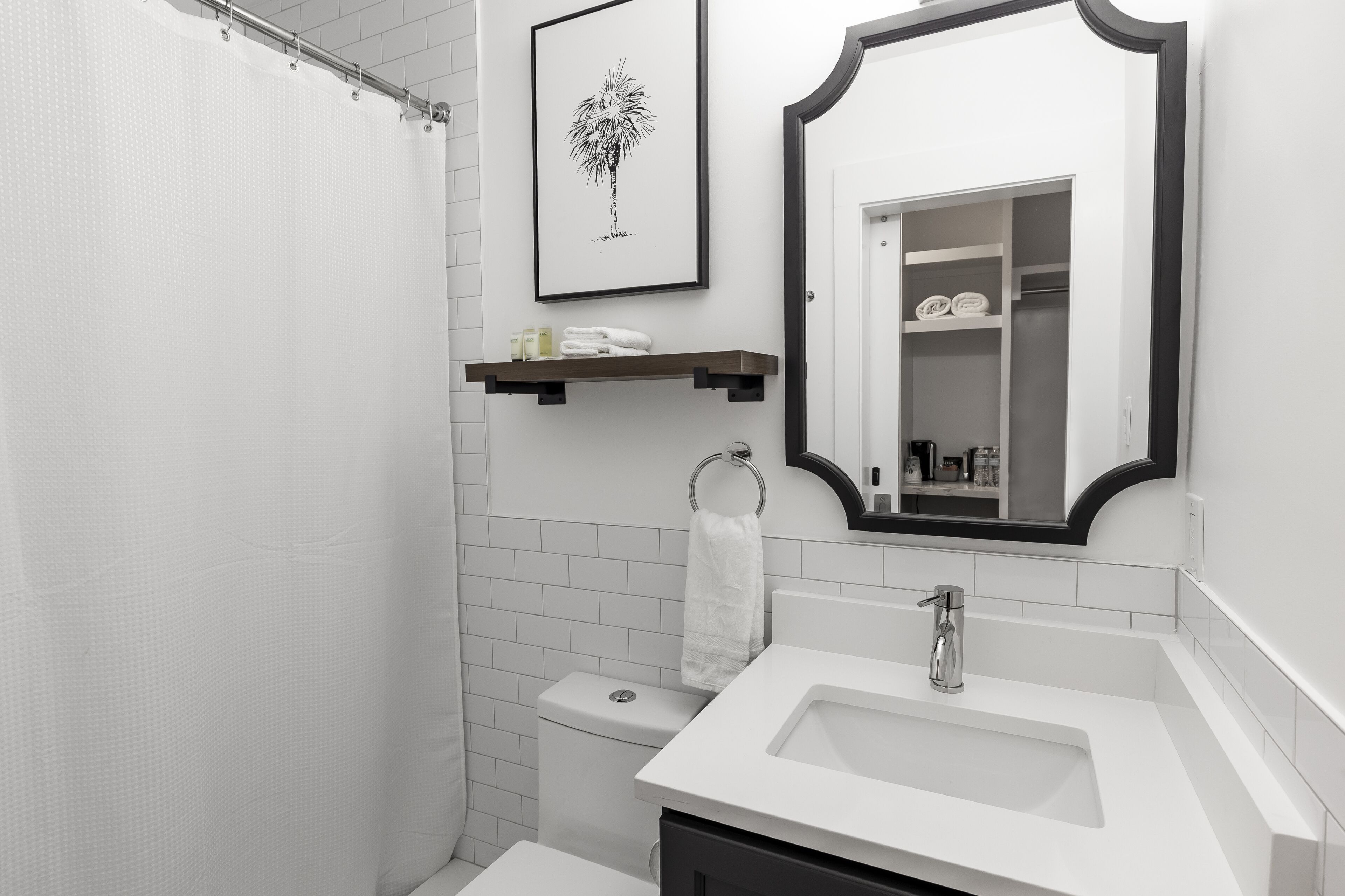 shower, free toiletries, towels, soap