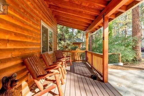 Big Bear Lake Retreat | Pool table | Mountain view