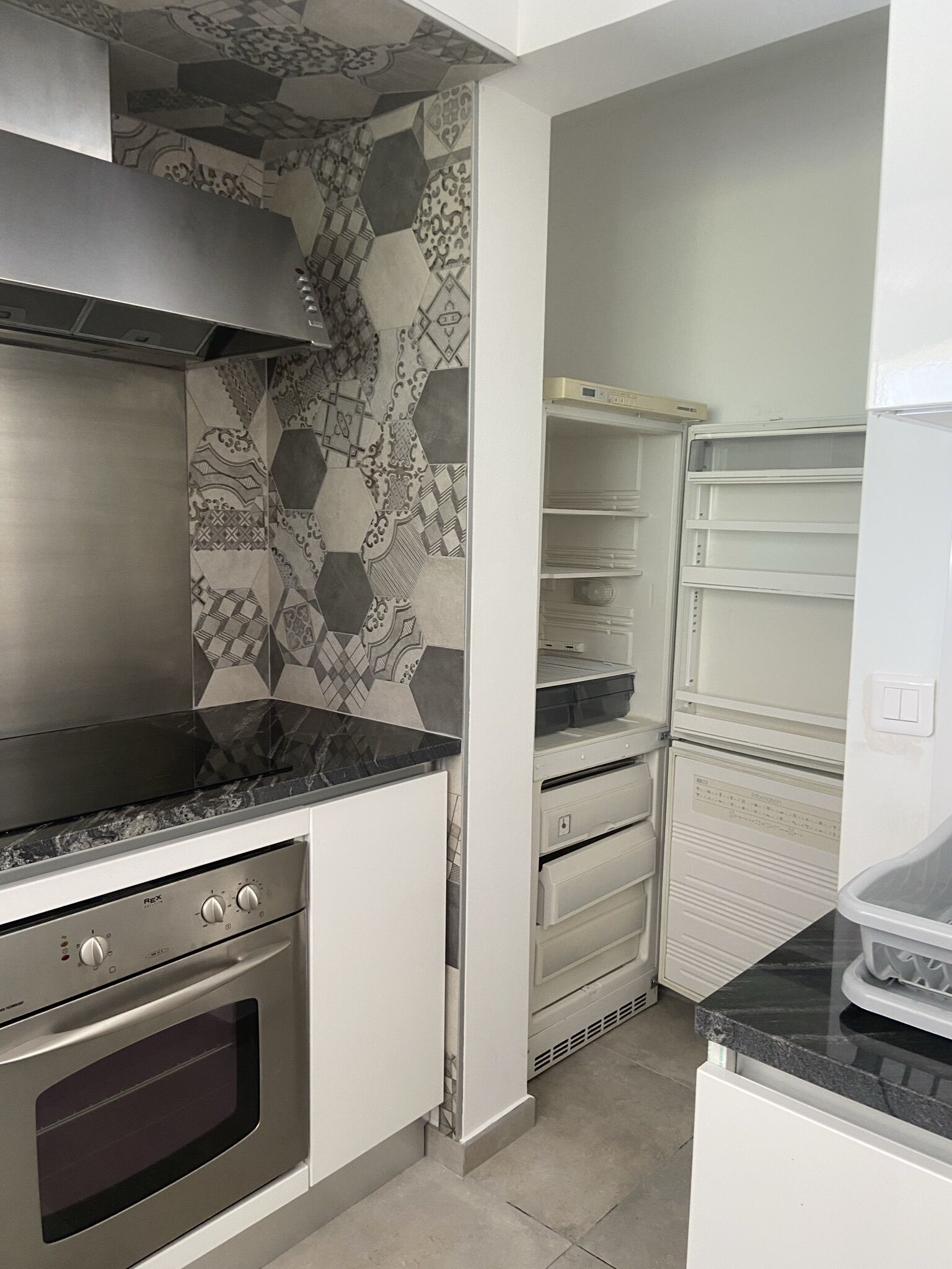 Ground floor apartment with sea and mountain view