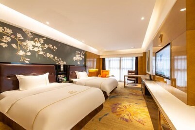 the Diamond Hotel