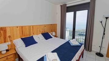 2 chambres, fer et planche Ă  repasser, Wi-Fi gratuit, draps fournis