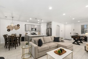 Televisor intel·ligent, llar de foc, videojocs i reproductor de DVD 