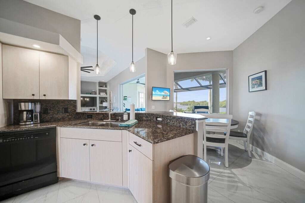 Spacious waterfront home with jaw-dropping views!