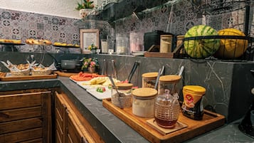 Free daily buffet breakfast
