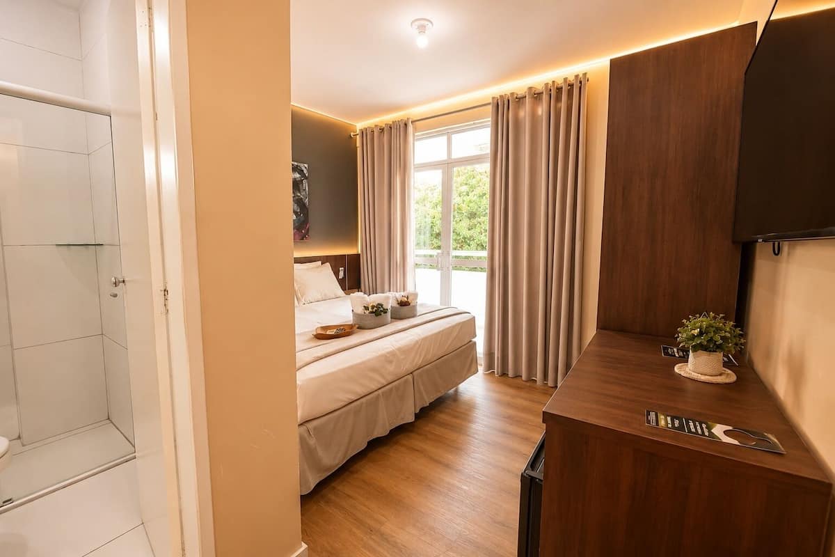 Double Room, Patio | Minibar, free WiFi, bed sheets