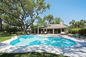 Outdoor pool - The Sea Pines Resort 22 Harleston Green (Hilton Head Island)