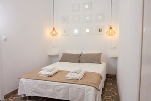 2 Schlafzimmer, Schreibtisch, Bügeleisen/Bügelbrett, WLAN