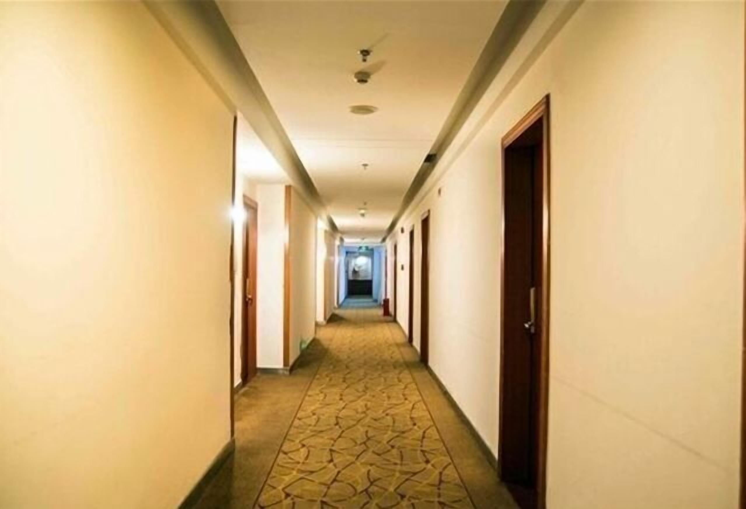 ا لمنشأة من الداخل