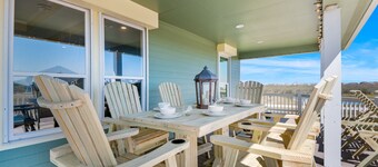 4-bedroom family home walking distance to the beach. 27 miles of golf cart fun.