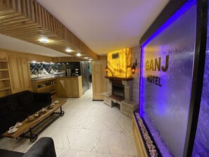 Lobby-Lounge