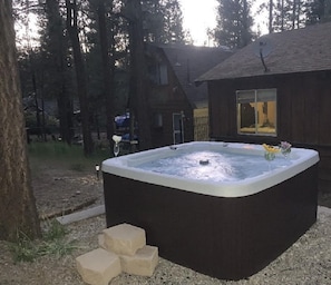 Bain à remous extérieur