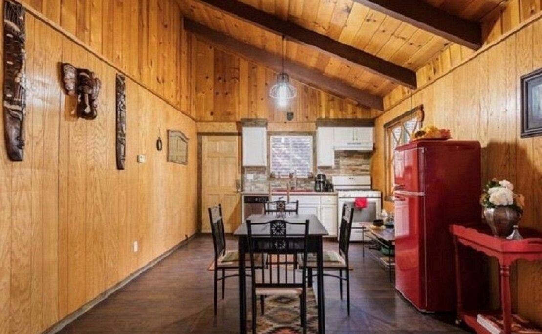 Tibetan Theme Cozy Cabin Minutes 2 Slopes + Hot Tub - Big Bear Lake