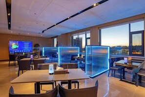 Bar (on property) - Shangshi Hotel (Fuyun)