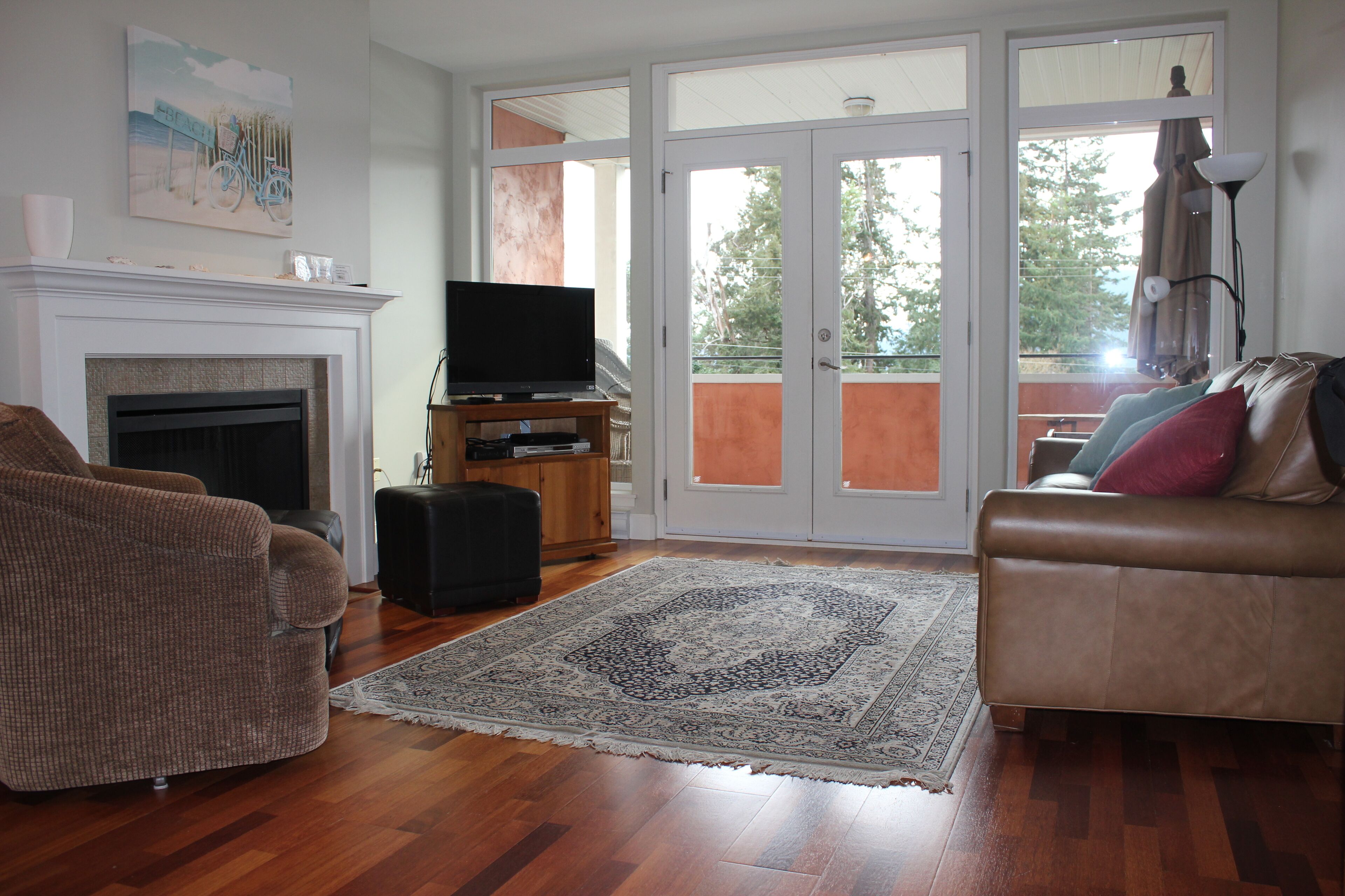 Heart of Vesuvius Oceanview Well-appointed Condo