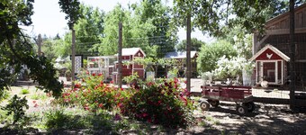 The Sonoma Nest, A charming farm experience