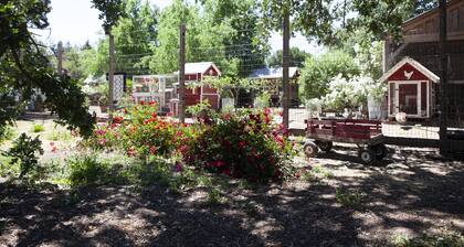 The Sonoma Nest, A charming farm experience