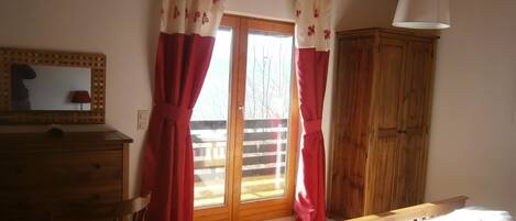 2 bedrooms, free WiFi