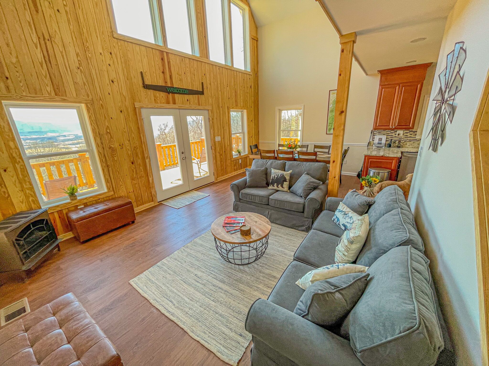 Pet-Friendly Shenandoah Retreat- Hot Tub, Fast Wi-Fi, Gorgeous Views!