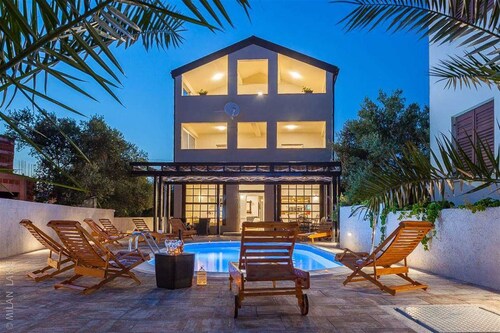 Erstaunliche Villa Grande mit Swimmingpool