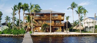 Bokeelia Beachouse Tarpon Penthouse