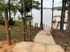 Property grounds - Waterfront home for 12: pets welcome, covered deck, boat slip, beach area, grill (Lavonia)