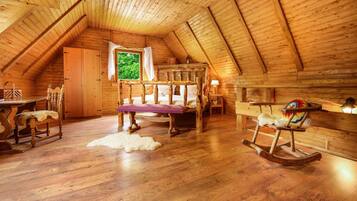 Bureau, lit parapluie, Wi-Fi gratuit, draps fournis