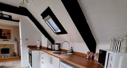 COZY STUNNNG TOWN CENTRE APARTMENT