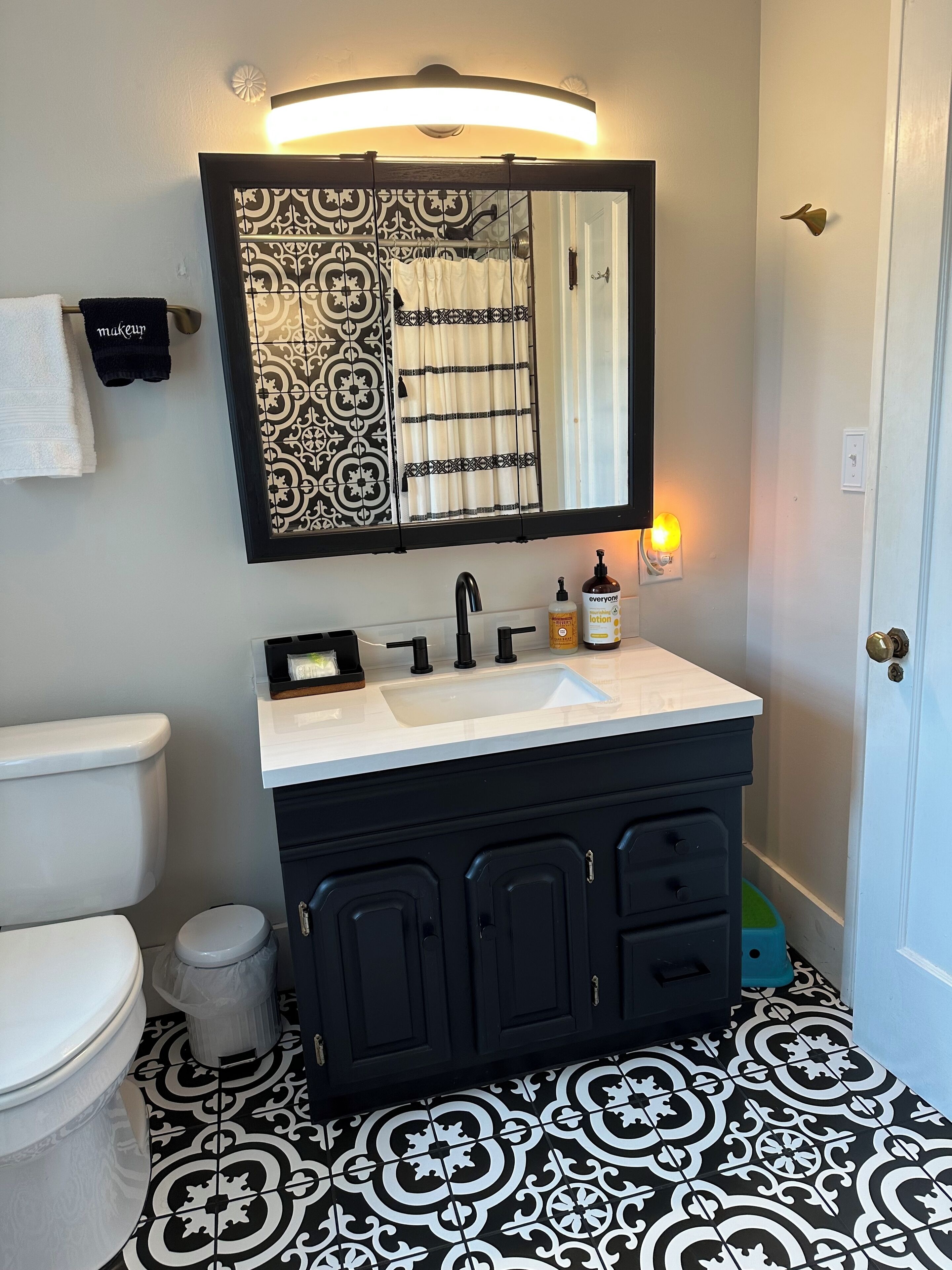 The Scheller House Downtown- 2600 ft.² 4 br - 1920 Historic - Fully Remodeled